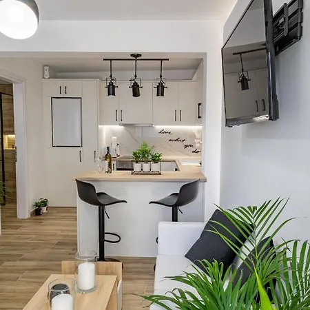 Sandra's Luxury * Tolón