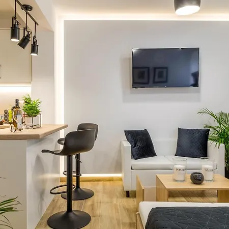 Sandra's Luxury דירה *