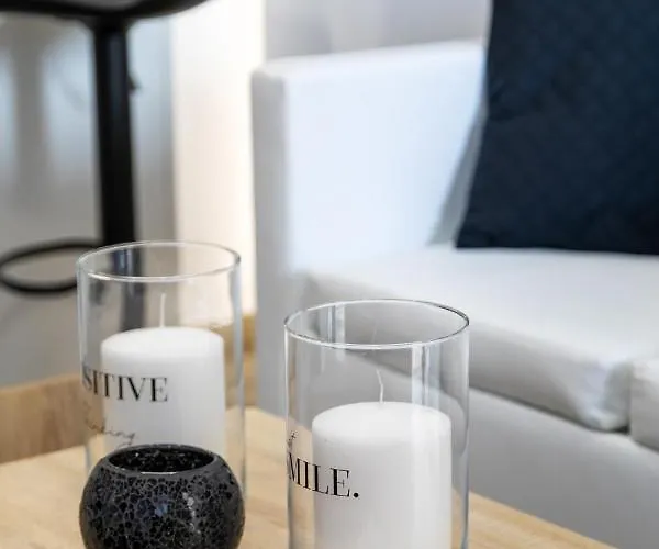 Sandra's Luxury Apartmán Tolón