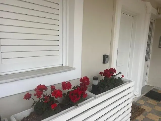 Апартаменты Sandra's Luxury *